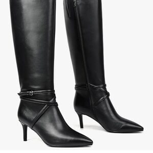 Sleek Black Women's Heeled Boots